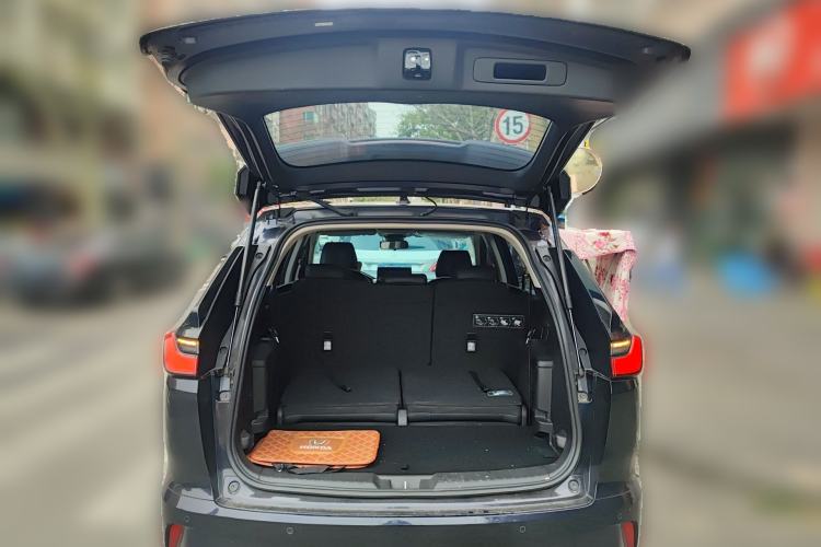 Used Honda Breeze 2023 240TURBO Two-Wheel-Drive Luxury PRO 7-Seater Trunk