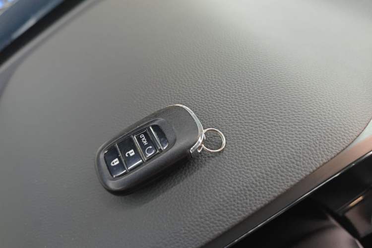 Used Honda Breeze 2023 240TURBO Two-Wheel-Drive Luxury Edition 5 Seats Vehicle Key