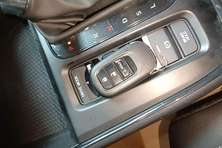 Used Honda Breeze 2023 240TURBO Two-Wheel-Drive Luxury Edition 5 Seats Vehicle Key