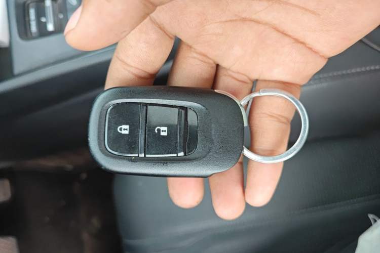 Used Honda Breeze 2023 240TURBO Two-Wheel-Drive Elite PRO 7-Seater Vehicle Key