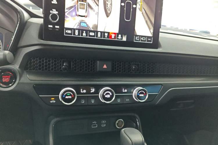Used Honda Breeze 2023 240TURBO Two-Wheel-Drive Luxury PRO 7-Seater Audio And AC Panel
