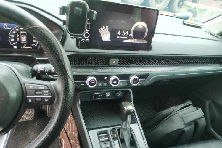 Used Honda Breeze 2023 240TURBO Two-Wheel-Drive Luxury Edition 5 Seats Audio And AC Panel