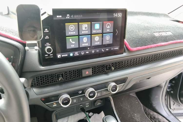 Used Honda Breeze 2023 240TURBO Two-Wheel-Drive Luxury Edition 5 Seats Audio And AC Panel