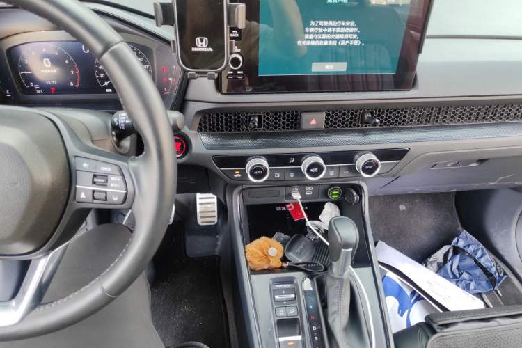 Used Honda Breeze 2023 240TURBO Two-Wheel-Drive Luxury Edition 5 Seats Audio And AC Panel