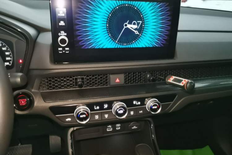 Used Honda Breeze 2023 240TURBO Two-Wheel-Drive Luxury Edition 5 Seats Audio And AC Panel