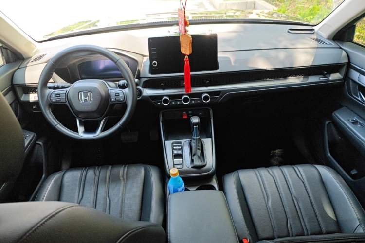 Used Honda Breeze 2023 240TURBO Two-Wheel-Drive Luxury Edition 5 Seats Center Console