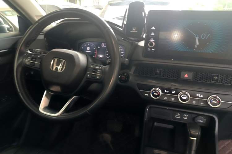 Used Honda Breeze 2023 240TURBO Two-Wheel-Drive Luxury Edition 5 Seats Center Console