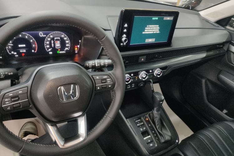 Used Honda Breeze 2023 240TURBO Two-Wheel-Drive Luxury Edition 5 Seats Center Console