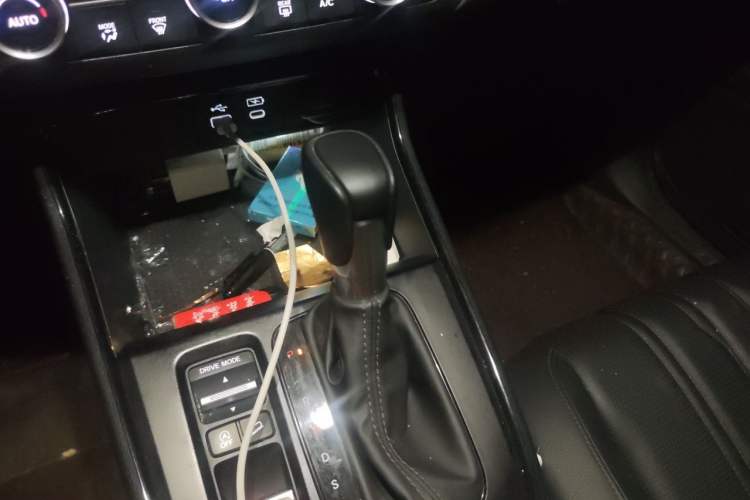 Used Honda Breeze 2023 240TURBO Two-Wheel-Drive Luxury Edition 5 Seats Gear Lever