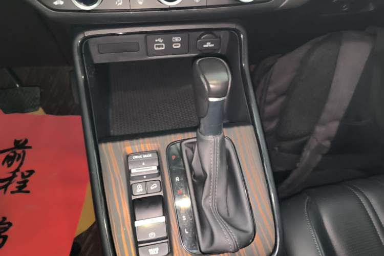 Used Honda Breeze 2023 240TURBO Two-Wheel-Drive Luxury Edition 5 Seats Gear Lever