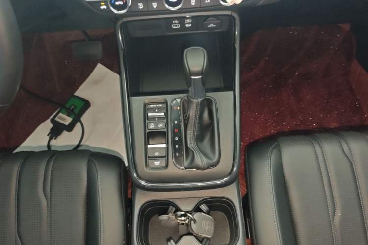 Used Honda Breeze 2023 240TURBO Two-Wheel-Drive Luxury Edition 5 Seats Gear Lever