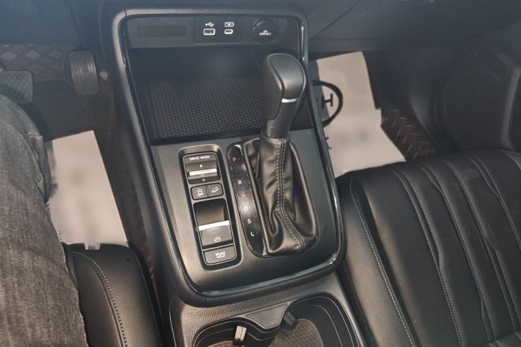 Used Honda Breeze 2023 240TURBO Two-Wheel-Drive Luxury Edition 5 Seats Gear Lever