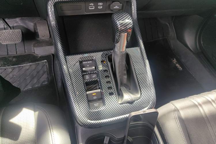 Used Honda Breeze 2023 240TURBO Two-Wheel-Drive Prestige Edition 5 Seats Gear Lever