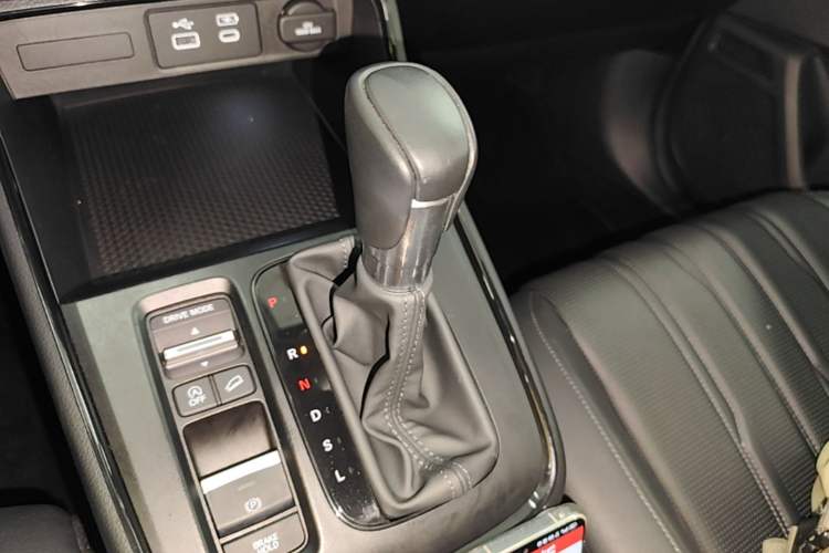 Used Honda Breeze 2023 240TURBO Two-Wheel-Drive Luxury Edition 5 Seats Gear Lever