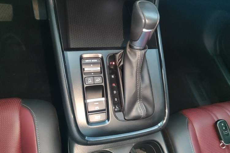 Used Honda Breeze 2023 240TURBO Two-Wheel-Drive Luxury Edition 5 Seats Gear Lever