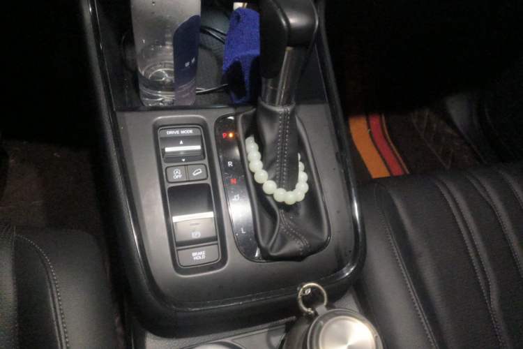 Used Honda Breeze 2023 240TURBO Two-Wheel-Drive Luxury Edition 5 Seats Gear Lever