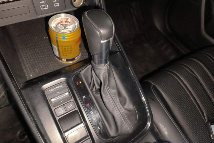 Used Honda Breeze 2023 240TURBO Two-Wheel-Drive Luxury Edition 5 Seats Gear Lever