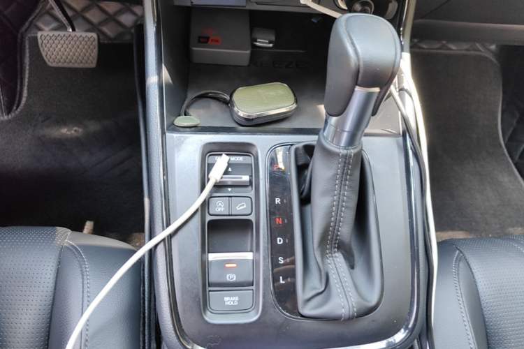 Used Honda Breeze 2023 240TURBO Two-Wheel-Drive Luxury Edition 5 Seats Gear Lever
