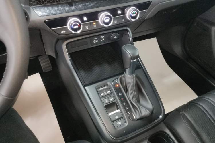 Used Honda Breeze 2023 240TURBO Two-Wheel-Drive Luxury Edition 5 Seats Gear Lever