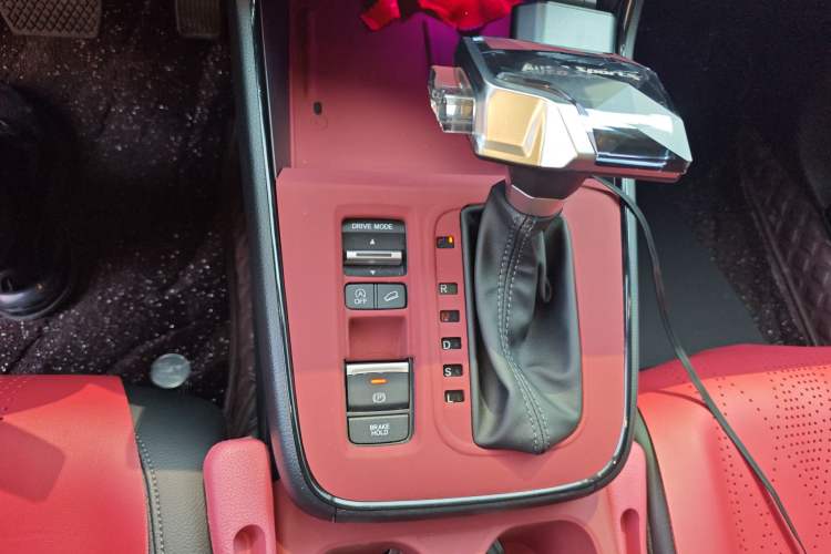 Used Honda Breeze 2023 240TURBO Two-Wheel-Drive Luxury Edition 5 Seats Gear Lever