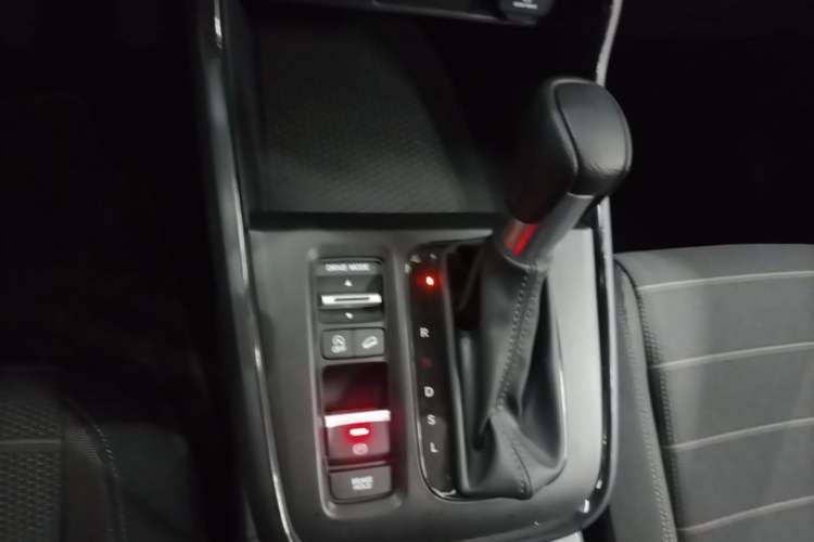 Used Honda Breeze 2023 240TURBO Two-Wheel Drive Elite Edition 5 Seats Gear Lever