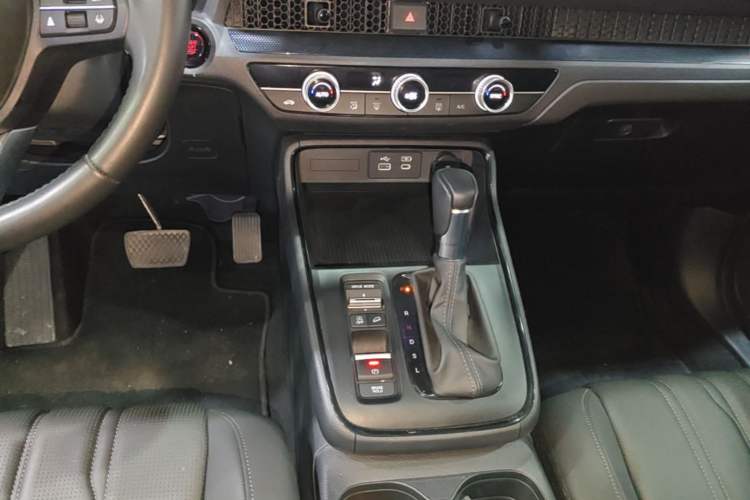 Used Honda Breeze 2023 240TURBO Two-Wheel-Drive Luxury Edition 5 Seats Gear Lever