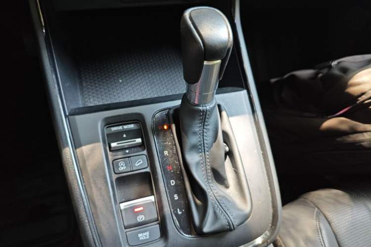 Used Honda Breeze 2023 240TURBO Two-Wheel-Drive Luxury Edition 5 Seats Gear Lever