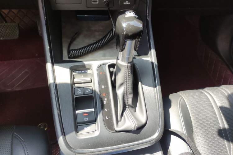 Used Honda Breeze 2023 240TURBO Two-Wheel-Drive Luxury Edition 5 Seats Gear Lever