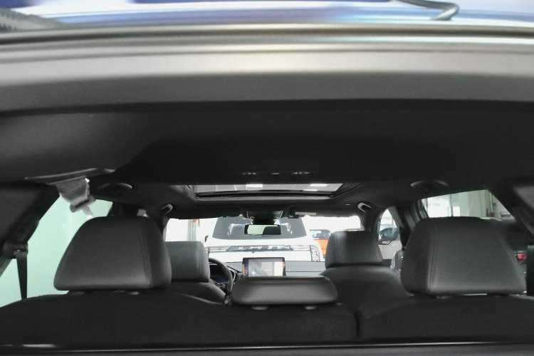 Used Honda Breeze 2023 eHEV Four-Wheel Drive Supreme Edition Headliner