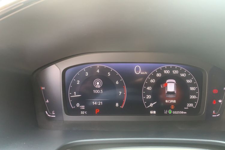 Used Honda Breeze 2023 240TURBO Two-Wheel-Drive Luxury Edition 5 Seats Odometer Close Up