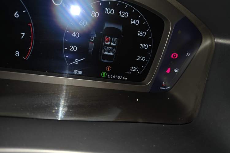 Used Honda Breeze 2023 240TURBO Two-Wheel-Drive Luxury Edition 5 Seats Odometer Close Up