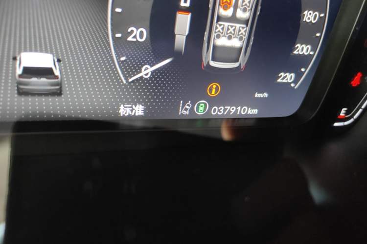 Used Honda Breeze 2023 240TURBO Two-Wheel-Drive Luxury Edition 5 Seats Odometer Close Up