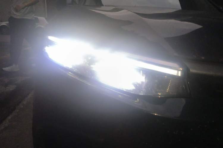 Used Honda Breeze 2023 240TURBO Two-Wheel-Drive Luxury PRO 7-Seater Right Front Headlight