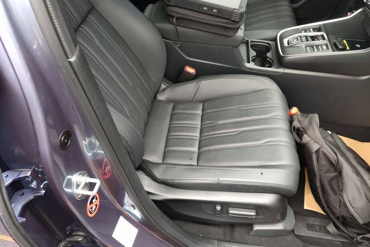 Used Honda Breeze 2023 eHEV Four-Wheel Drive Supreme Edition Right Front Seat