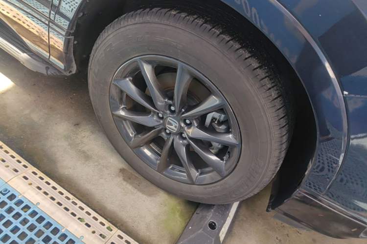 Used Honda Breeze 2023 240TURBO Two-Wheel-Drive Prestige Edition 5 Seats Right Front Wheel Hub