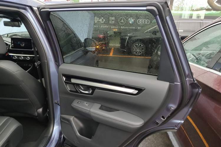Used Honda Breeze 2023 eHEV Four-Wheel Drive Supreme Edition Right Rear Door Interior