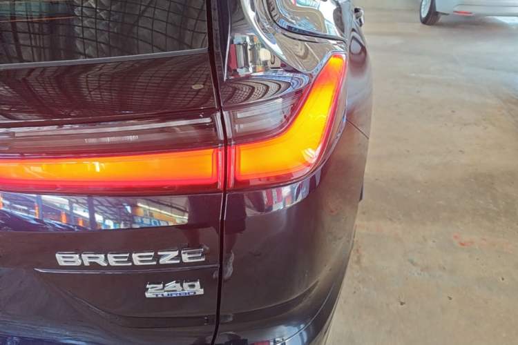 Used Honda Breeze 2023 240TURBO Two-Wheel-Drive Luxury Edition 5 Seats Right Rear Taillight