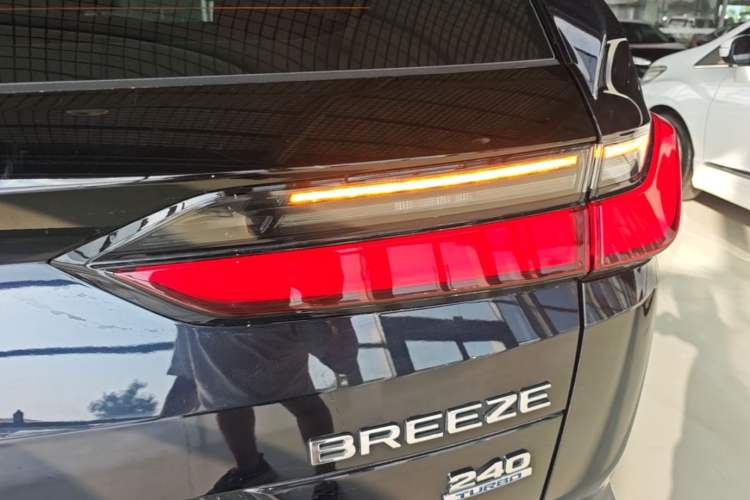 Used Honda Breeze 2023 240TURBO Two-Wheel-Drive Luxury Edition 5 Seats Right Rear Taillight