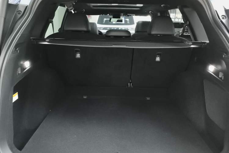 Used Honda Breeze 2023 eHEV Four-Wheel Drive Supreme Edition Trunk