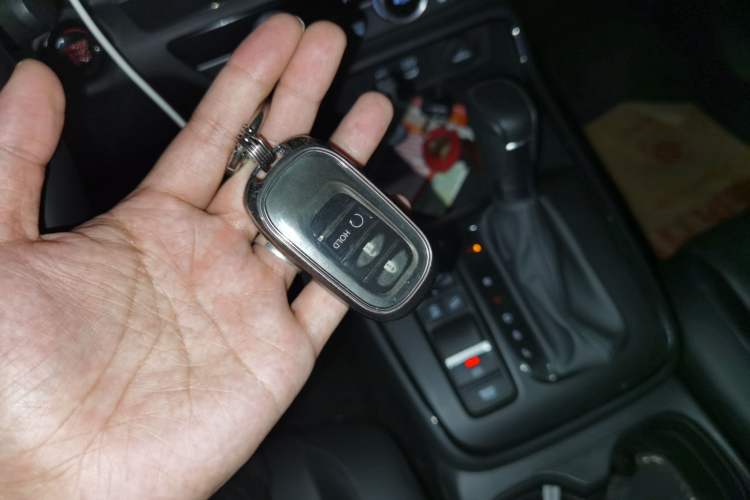 Used Honda Breeze 2023 240TURBO Two-Wheel-Drive Luxury PRO 7-Seater Vehicle Key