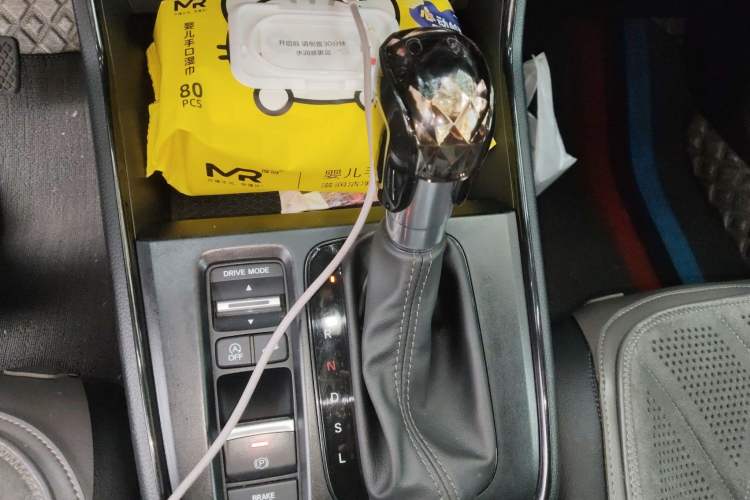 Used Honda Breeze 2023 240TURBO Two-Wheel-Drive Luxury Edition 5 Seats Gear Lever