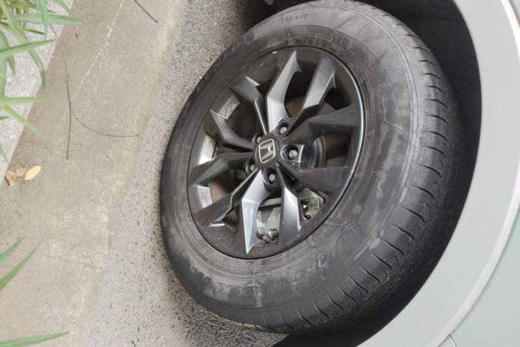 Used Honda Breeze 2023 240TURBO Two-Wheel-Drive Luxury Edition 5 Seats Right Front Wheel Hub
