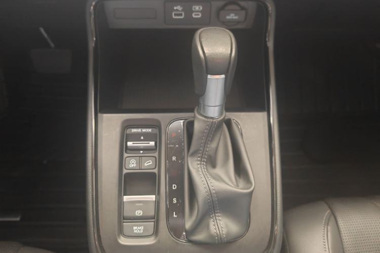 Used Honda Breeze 2023 240TURBO Two-Wheel-Drive Prestige Edition 5 Seats Gear Lever