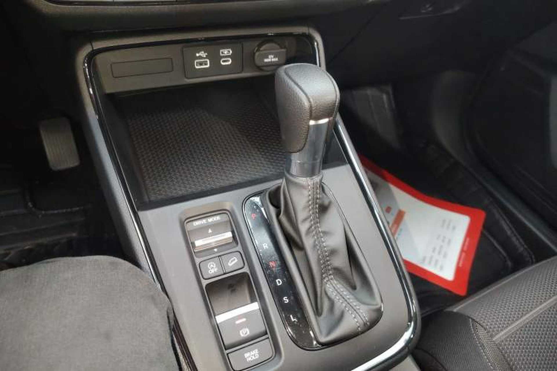 Used Honda Breeze 2023 240TURBO Two-Wheel Drive Elite Edition 5 Seats Gear Lever