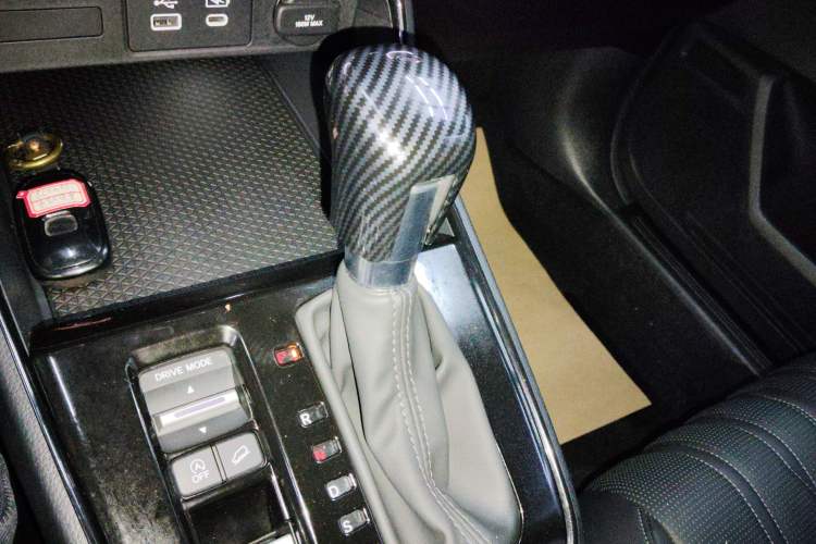 Used Honda Breeze 2023 240TURBO Two-Wheel-Drive Luxury Edition 5 Seats Gear Lever
