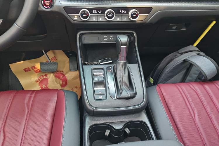 Used Honda Breeze 2023 240TURBO Two-Wheel-Drive Luxury Edition 5 Seats Gear Lever
