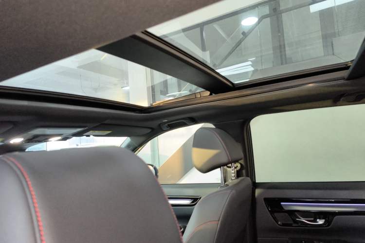 Used Honda Breeze 2023 eHEV Four-Wheel Drive Supreme Edition Headliner
