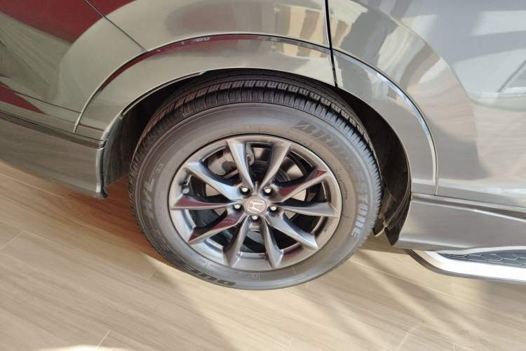 Used Honda Breeze 2023 240TURBO Two-Wheel-Drive Prestige Edition 5 Seats Right Rear Wheel Hub