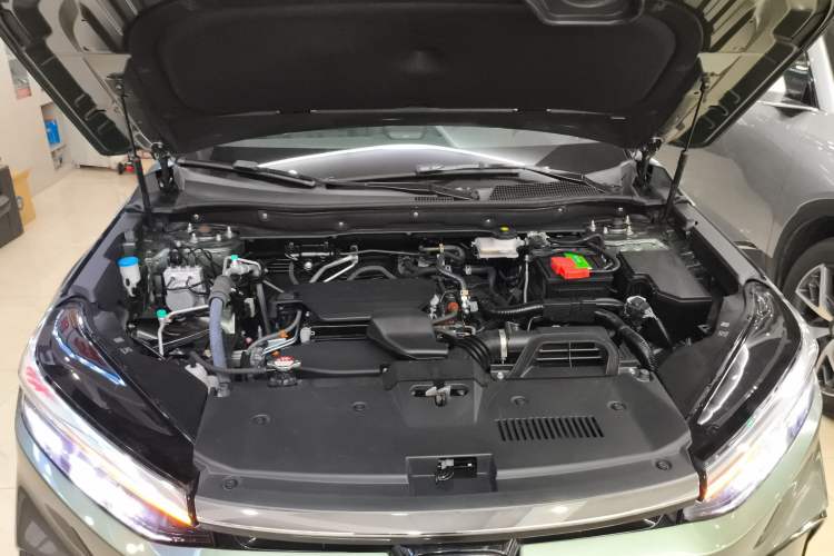 Used Honda Breeze 2023 240TURBO Four-Wheel Drive Luxury Edition 5 Seats Engine Bay