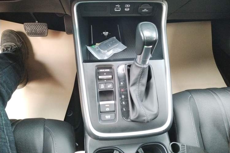Used Honda Breeze 2023 240TURBO Four-Wheel Drive Luxury Edition 5 Seats Gear Lever